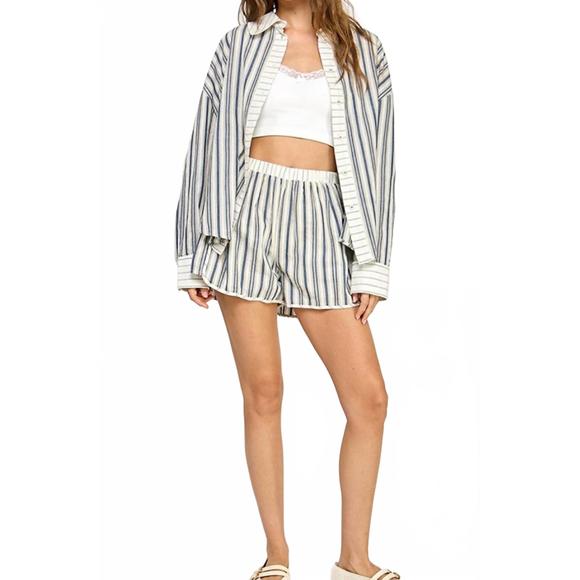 NEW MISS LOVE murphy striped button down shirt in white/blue - Picture 1 of 4